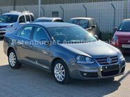 VW Jetta V 2.0 TDI*COMFORTLINE*NAVI*BI-XENON*SHZ* - Rotenburg (Wümme)