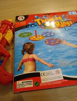 Ringe werfen Aquaplay, Ringe aus Schaumgummi, für den Pool - Schwimmbad, Wasserpistole - Bibertal