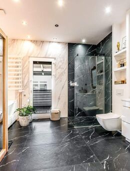 **Sanierter Dreiseitenhof mit stilvollem Wohnhaus, moderner Werkstatt und Lagerhalle** - Rollwitz