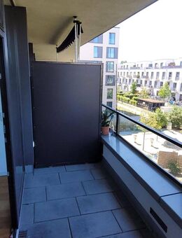 Moderne 4-Zimmer-Wohnung auf 2 Etagen + 2 Bäder und EBK - Berlin