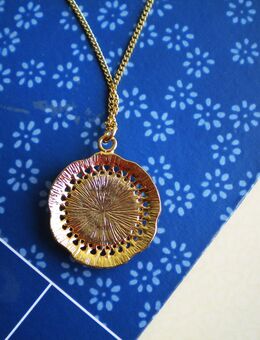 Halskette mit Medaillon,Modeschmuck,ca. 34 cm zusammen,Alt - Linnich