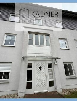 Anlage: vermietete 2-Zimmer-ETW mit Terrasse und Carport - Auerbach (Vogtland)