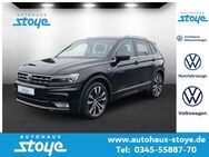 VW Tiguan, R-line, Jahr 2017 - Halle (Saale)