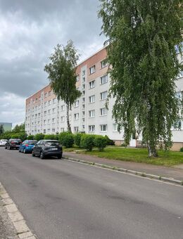 Sofort Frei ! Gepflegte 3 Raumwohnung mit Balkon in Altenburg WE33 - Altenburg