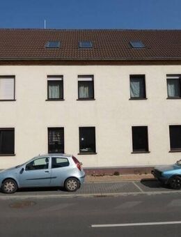 vollsanierte behindertengerechte 5 - Raum - Wohnung mit Stellplatz, Garten und Pool - Zahna-Elster