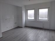 Sehr schöne komplett sanierte 2 Zimmer Wohnung zu vermieten!!! - Gelsenkirchen