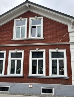 Attraktives Renditeobjekt - Mehrfamilienhaus mit 3 Wohneinheiten - Elmshorn