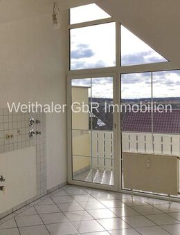 HIER BLEIBT MAN GERN ZUHAUSE - 2 Balkone - Traumaussicht - Thalmassing