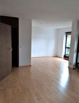 Nähe Klinikum IN - Geräumige 2-Zi-WHG, EBK, Balkon, Kellerabteil, oberird. Kfz.-Stellplatz in gepflegter Anlage - Ingolstadt