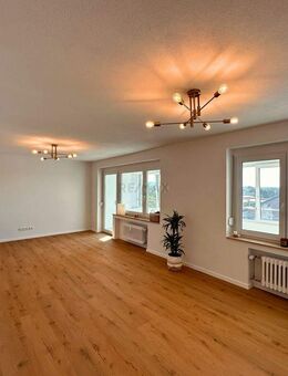 3 Zi. Wohnung mit traumhaftem Weitblick! Erstbezug nach Sanierung! - Göppingen