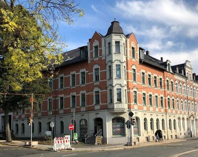 2-Zimmer-Wohnung mit großem, hellem Wohnzimmer im 2.OG