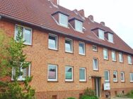 Neue Wohnung gesucht? Sanierte 2,5-Zimmer-Wohnung in grüner Lage! - Schwarzenbek