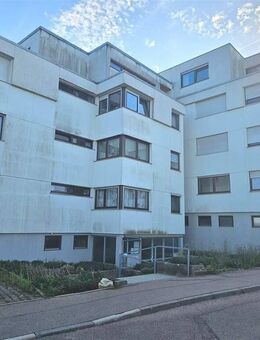 Gemütliche 2,5-Zi-Whg mit 2 Balkonen und Garage in ruhiger Lage - Königsbronn