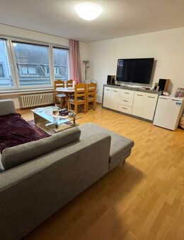 Renovierte 2-Zimmer Wohnung in zentral Düsseldorf - Düsseldorf