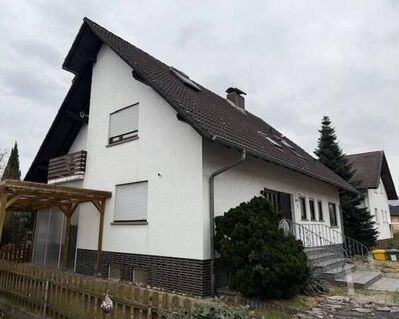 ***sehr gepflegtes Zweifamilienhaus auf 894m² großem GRD in ruhiger Lage***