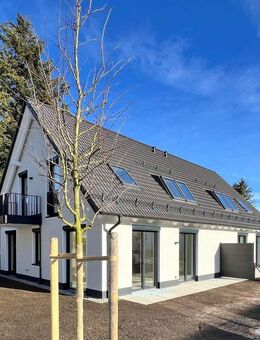 Platz für die Familie: Doppelhaushälfte mit Souterrain-Bereich und sonnigem Garten - München