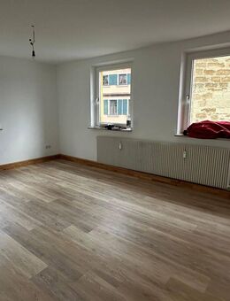 Kernsanierte helle 4,5-Zimmer-Wohnung mit Balkon in Bad Staffelstein - Bad Staffelstein