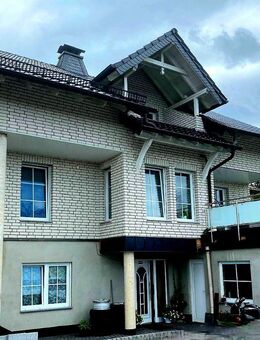 Topausgestattetes Architektenhaus Wohlfühlambiente hochwertige Ausstattung Terrassen Loggia Garage - Ruppichteroth