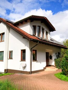 Familienglück mit Einliegerwohnung in gutem Zustand! - Schwanheim