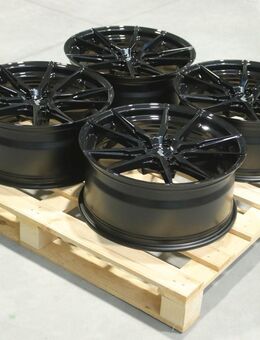 Japan Racing JR21 19x8,5 ET35 Felgenset SET-JR#417 - Neuhaus (Inn)