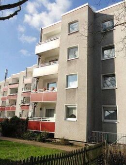 ***Top renoviert und bezugsfertig... 2-Zimmerwohnung mit Balkon in zentraler Lage*** - Duisburg