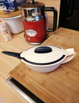 Tupper Thermo Duo Sauciere, 550 ml+400 ml + Deckel +Soßenkelle - Bad Segeberg