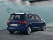 VW Touran, 2.0 TDI Highline, Jahr 2024 - München