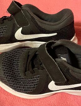 Nike Schuhe - Neustadt (Weinstraße)