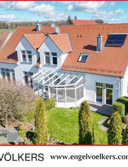 Nur vom Feinsten: Herrschaftliches Anwesen mit Nebengebäude und toll angelegtem Garten! - Creglingen