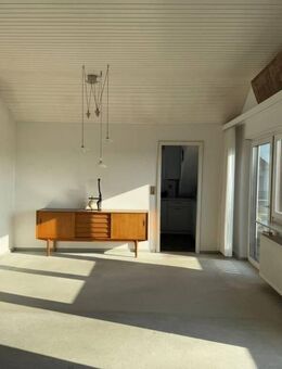 Sonnige Dachgeschosswohnung mit herrlicher Weitsicht - Bruchköbel