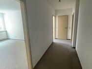 ***2-Raum Wohnung mit Balkon und Abstellraum und schönem Teppichboden*** - Zeitz