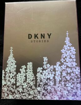 DKNY Stories Geschenkset 100 ml Eau de Parfum und 100 ml Bodylotion - Schermbeck