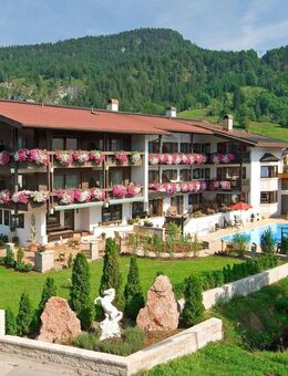 Reit im Winkl - Gästehaus mit Pool und Wellnessbereich in zentraler, sonniger Lage mit Bergblick - Reit (Winkl)