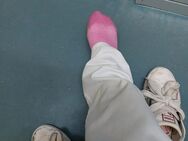 auf der Arbeit oder im Gym Schwitzige stinkige Socken an dich abzugeben. - Chemnitz