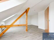 Wunderschöne, renovierte 3-Raum-Wohnung im Dachgeschoss mit Stellplatz in Chemnitz zu vermieten - Chemnitz