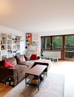 Großzügige helle 3 Zimmer Wohnung, mit Balkon zum Innenhof - München