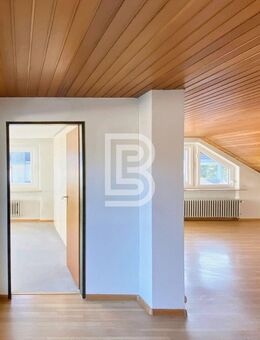 Gemütliches Zuhause unterm Dach 2-Zimmer-Wohnung in Freiburg-Mooswald - Freiburg (Breisgau)