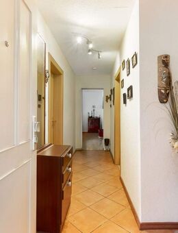 Erdgeschosswohnung im sanierten Wohnhaus in Reinbek - Reinbek