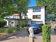 Gepflegtes, freistehendes Wohnhaus mit Einliegerwohnung, großem Garten, Wintergarten und Fernblick in ruhiger, einzigartiger Lage von Merzig-Brotdorf - Merzig