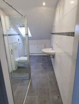 Frisch sanierte 2 Zimmer DG Wohnung in Hervest - Dorsten