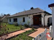 Charmanter Bungalow mit großem Garten und Baugrundstück in ruhiger Lage von Grosshabersdorf - Großhabersdorf