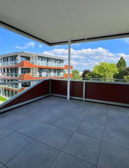 ATTRAKTIVE 2-ZIMMER WOHNUNG IM 2. OG MIT GROSSER TERRASSE IN LANGENAU - Langenau