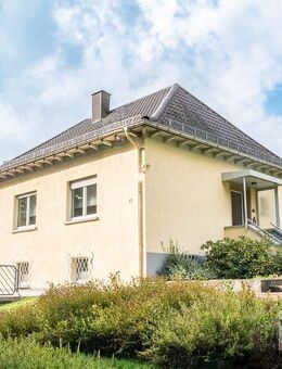 VORTEILSPAKET - zwei Einfamilienhäuser und zwei Garagen als Paket in Einöd zu verkaufen! - Homburg