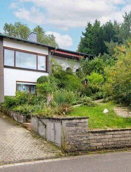 Charmantes Einfamilienhaus in Rheinbrohl mit Einliegerwohnung und Rheinblick - Rheinbrohl