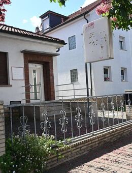 Attraktive Kapitalanlage mit großem Potenzial - Zweifamilienhaus und Gewerbefläche in Dietzenbach! - Dietzenbach
