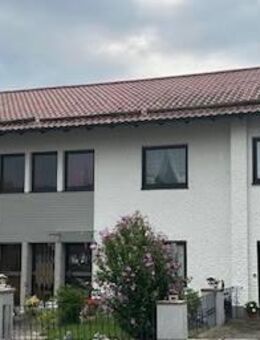 Es erwartet Sie ein paradiesisches Einfamilienhaus mit Einliegerwohnung für die ganze Familie. - Wolnzach