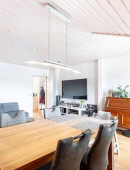 PENDLER-PERLE: 3-Zimmer Wohnung am Ortsrand von Rheinfelden mit Balkon, Weitblick und TG-Stellplatz - Rheinfelden (Baden)