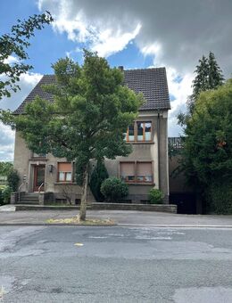 Wohnoase mit Perspektive in Letmathe! Vermietetes 3-Familienhaus in zentraler Lage . Toller Garten! - Iserlohn