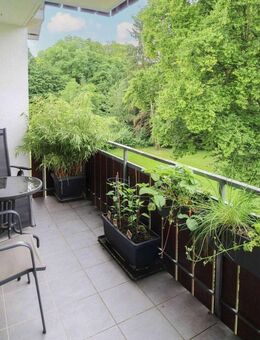 Naturnahes Wohnen: Helle 3-Zimmer-Wohnung mit Balkon & Garage - Schorndorf (Baden-Württemberg)