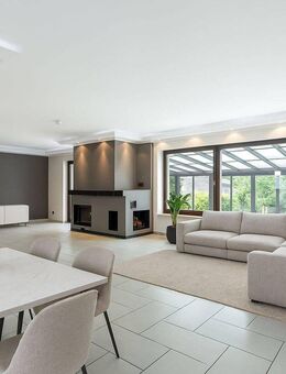 Ihr Traum vom Landleben: Freistehendes Einfamilienhaus mit Pool, Sauna und weitläufigem Garten - Rüthen